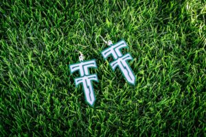 Themer Titans Earrings